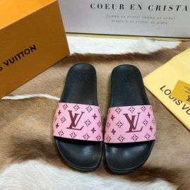 Picture of LV Slippers _SKU408811361421923